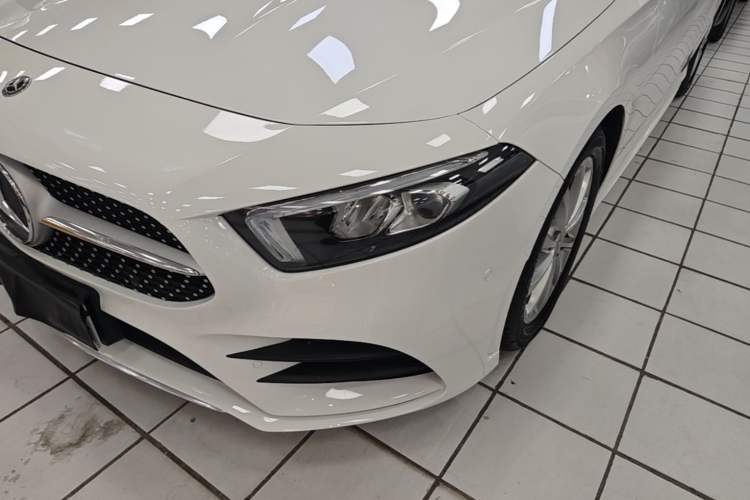Used Mercedes-Benz A-Class 2019 A 200 L Sport Sedan Left Front Headlight