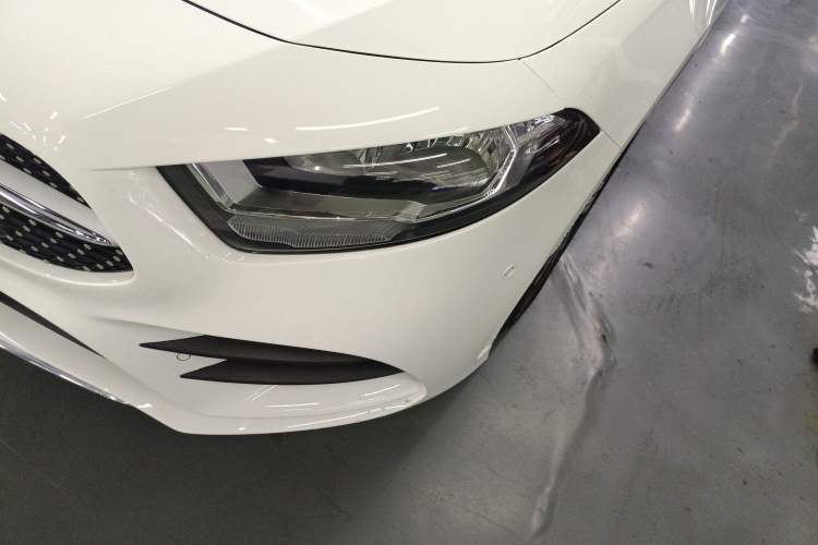 Used Mercedes-Benz A-Class 2019 A 180 L Sport Sedan Left Front Headlight