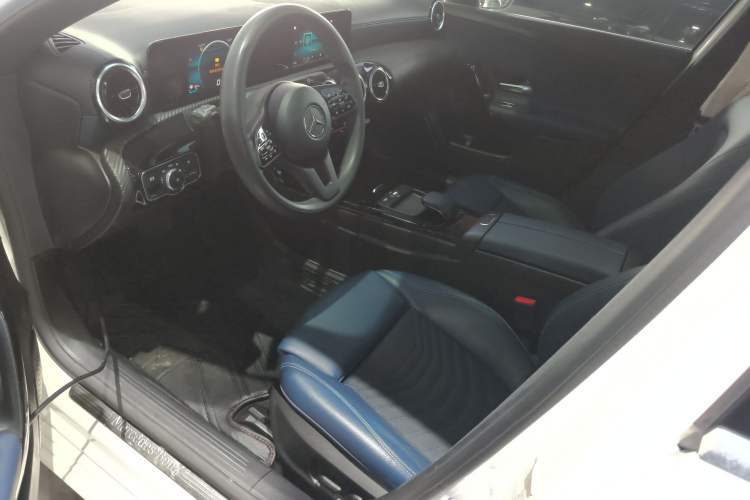 Used Mercedes-Benz A-Class 2019 A 180 L Left Front Seat