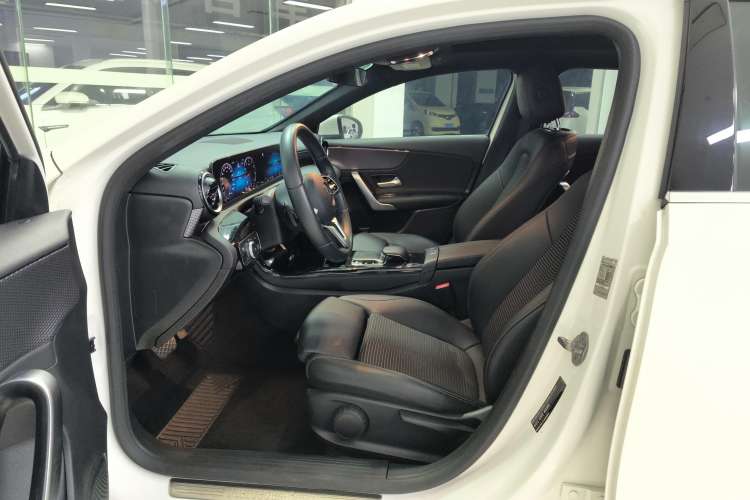 Used Mercedes-Benz A-Class 2019 A 200 Dynamic Edition Left Front Seat