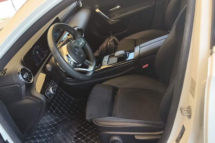 Used Mercedes-Benz A-Class 2019 Restyled A 180 L Sport Sedan Left Front Seat