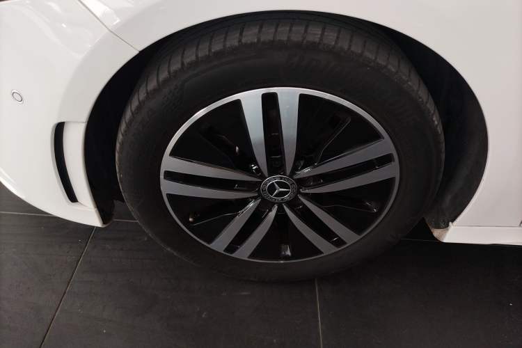 Used Mercedes-Benz A-Class 2019 A 180 L Sport Sedan Left Front Wheel Hub