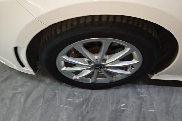 Used Mercedes-Benz A-Class 2019 Restyled A 200 L Sport Sedan Left Front Wheel Hub