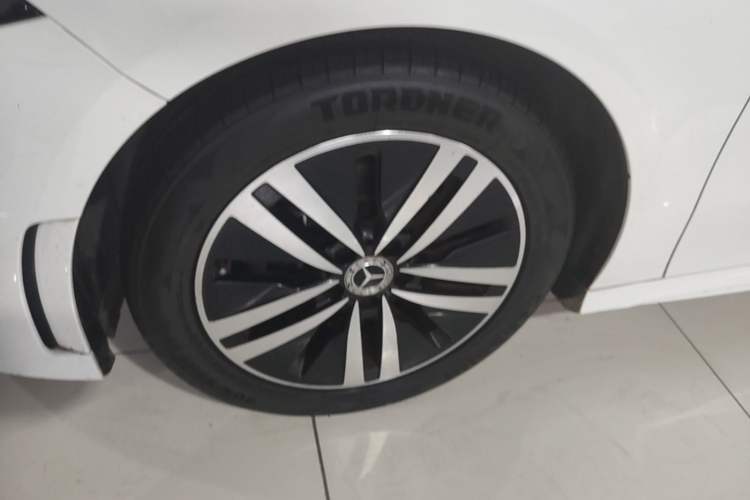 Used Mercedes-Benz A-Class 2019 A 180 L Sport Sedan Left Front Wheel Hub