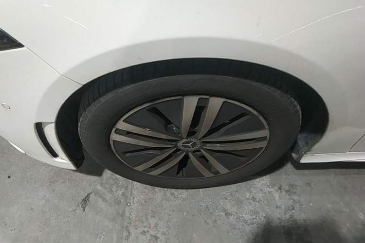Used Mercedes-Benz A-Class 2019 A 180 L Sport Sedan Left Front Wheel Hub