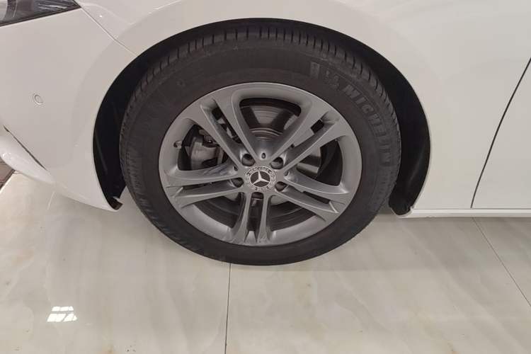 Used Mercedes-Benz A-Class 2019 A 200 Dynamic Edition Left Front Wheel Hub