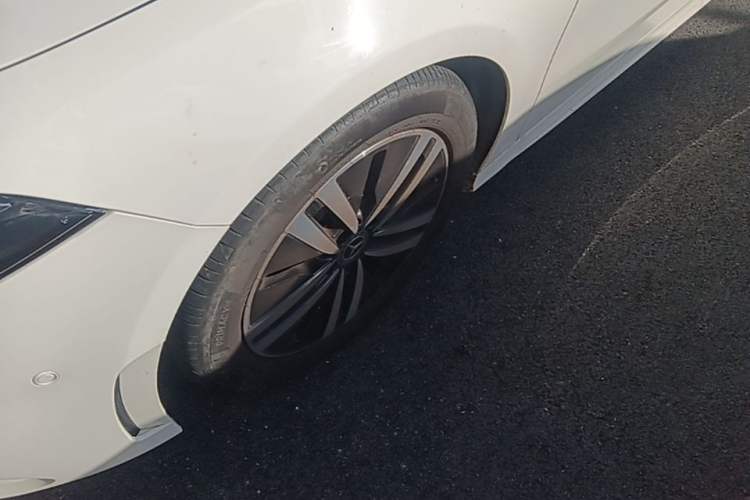Used Mercedes-Benz A-Class 2019 A 180 L Sport Sedan Left Front Wheel Hub