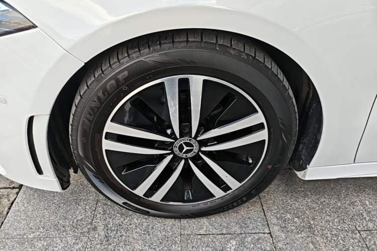 Used Mercedes-Benz A-Class 2019 A 180 L Sport Sedan Left Front Wheel Hub