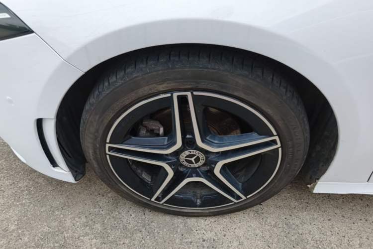Used Mercedes-Benz A-Class 2019 A 200 L Sport Sedan Left Front Wheel Hub