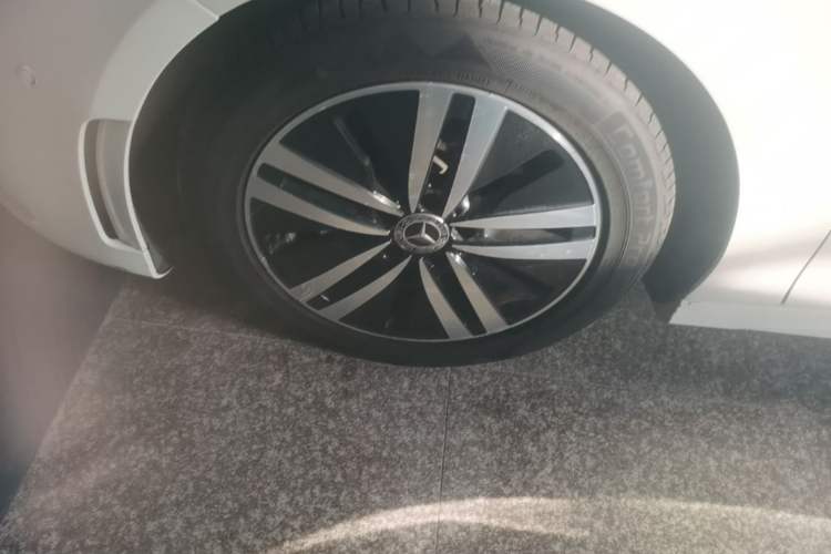 Used Mercedes-Benz A-Class 2019 A 180 L Sport Sedan Left Front Wheel Hub