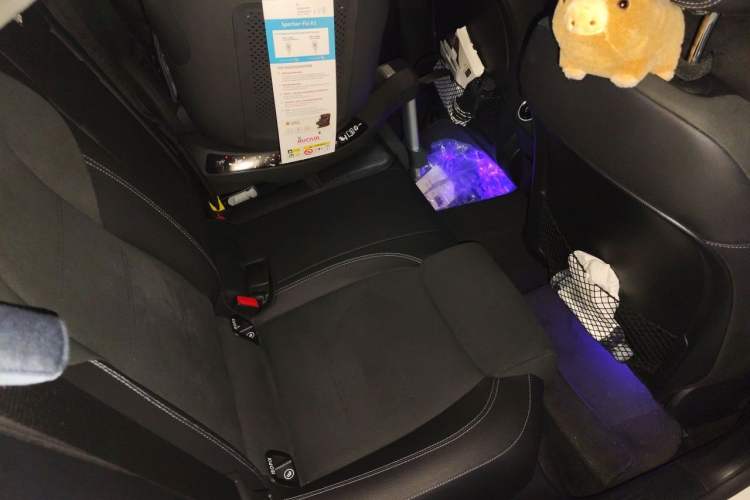 Used Mercedes-Benz A-Class 2019 A 220 L 4MATIC Sport Sedan Left Rear Seat