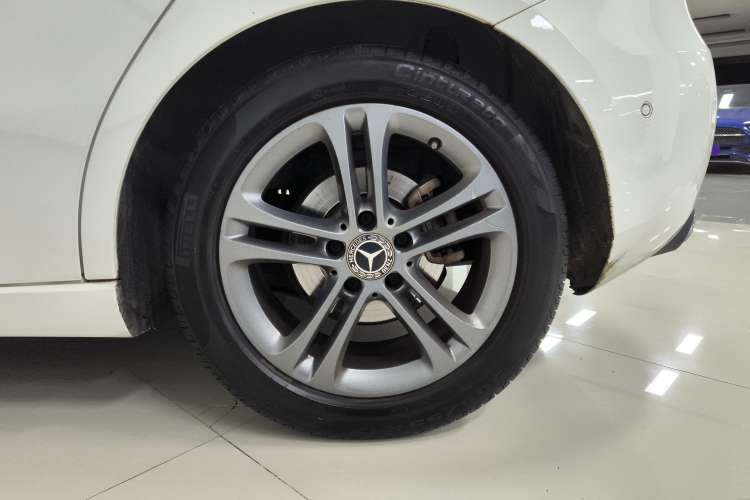 Used Mercedes-Benz A-Class 2019 A 200 Dynamic Edition Left Rear Wheel Hub