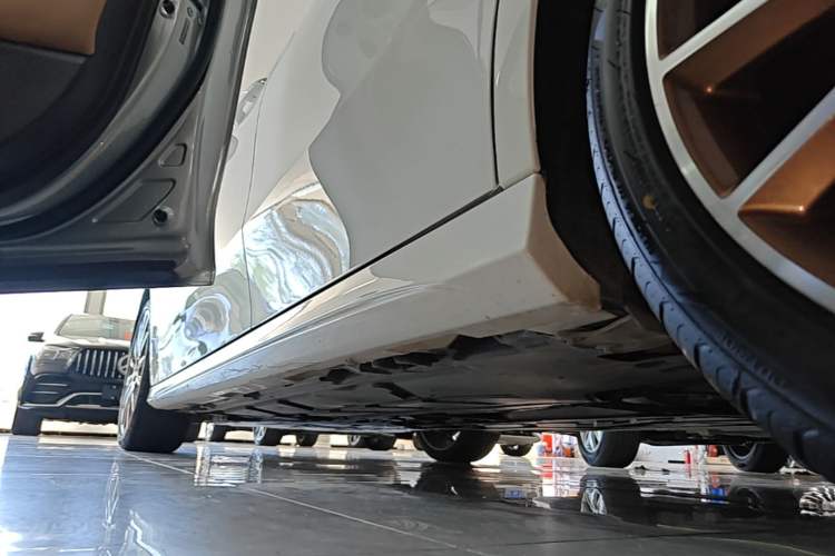 Used Mercedes-Benz A-Class 2019 A 200 L Sport Sedan First Edition Special Edition Left Side Sill