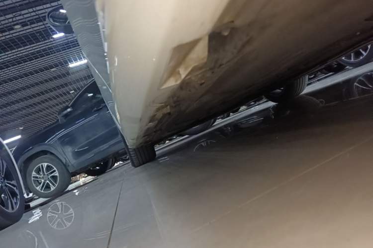 Used Mercedes-Benz A-Class 2019 A 200 L Sport Sedan Left Side Sill