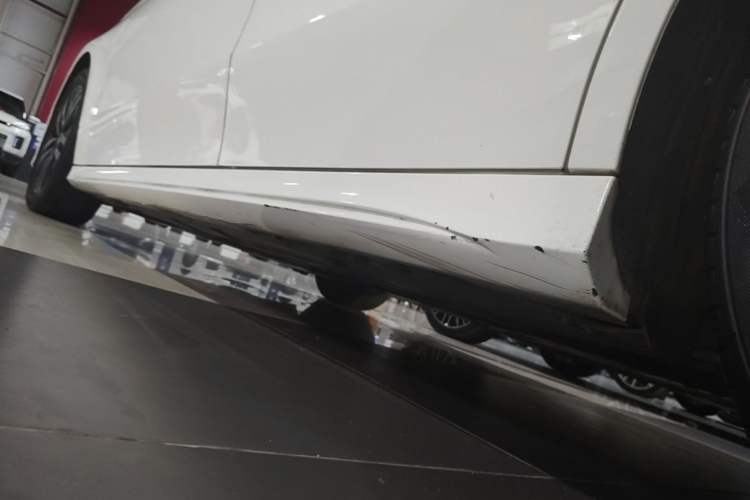 Used Mercedes-Benz A-Class 2019 A 180 L Sport Sedan Left Side Sill