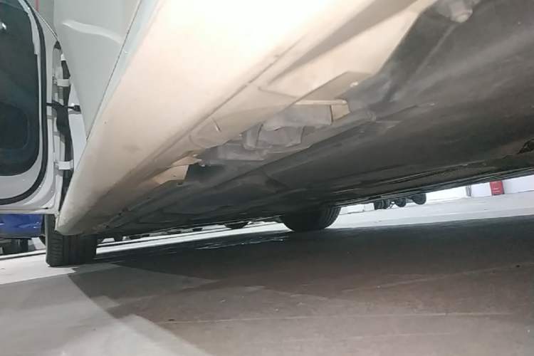 Used Mercedes-Benz A-Class 2019 A 180 L Sport Sedan Left Side Sill