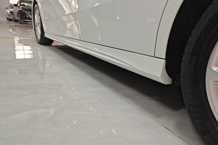 Used Mercedes-Benz A-Class 2019 A 200 L Sport Sedan Left Side Sill