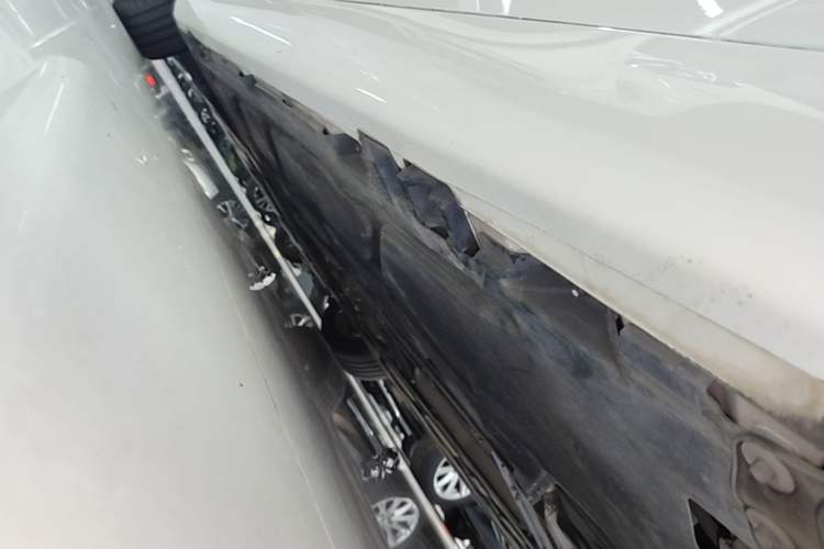 Used Mercedes-Benz A-Class 2019 A 200 Fashion Model Left Side Sill