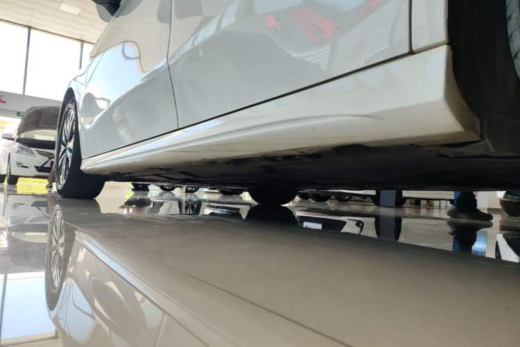 Used Mercedes-Benz A-Class 2019 A 180 L Sport Sedan Left Side Sill