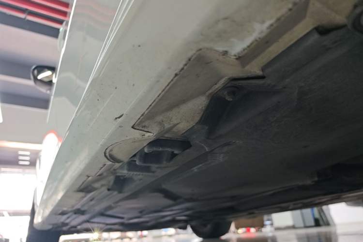 Used Mercedes-Benz A-Class 2019 A 200 L Sport Sedan Left Side Sill