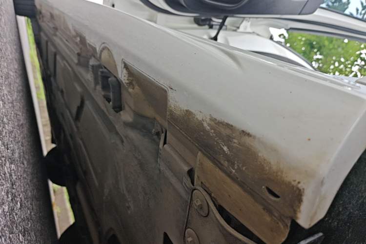 Used Mercedes-Benz A-Class 2019 A 180 L Sport Sedan Left Side Sill