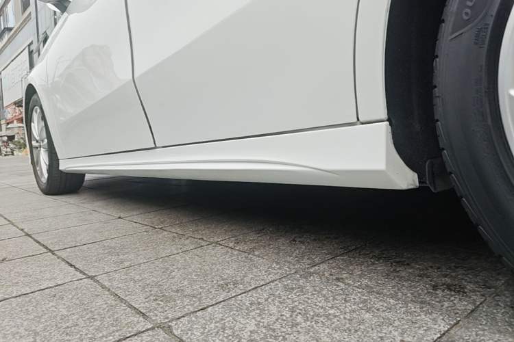 Used Mercedes-Benz A-Class 2019 A 200 L Sport Sedan Left Side Sill