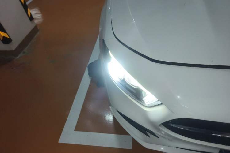 Used Mercedes-Benz A-Class 2019 A 200 L Sport Sedan First Edition Special Edition Right Front Headlight