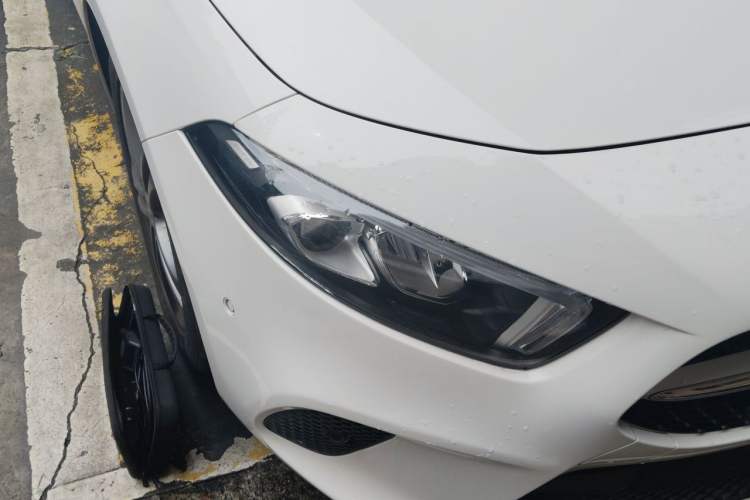 Used Mercedes-Benz A-Class 2019 A 200 Dynamic Edition Right Front Headlight