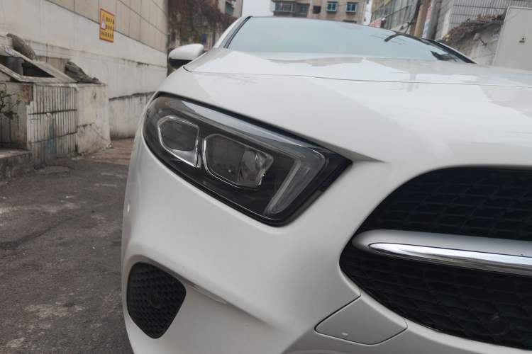 Used Mercedes-Benz A-Class 2019 A 200 Dynamic Edition Right Front Headlight