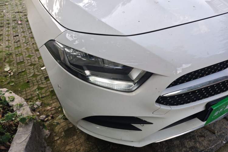 Used Mercedes-Benz A-Class 2019 A 180 L Sport Sedan Right Front Headlight