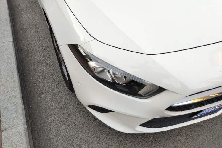 Used Mercedes-Benz A-Class 2019 A 200 Dynamic Edition Right Front Headlight
