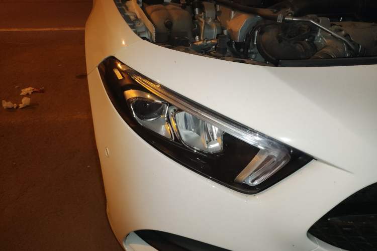 Used Mercedes-Benz A-Class 2019 A 220 L 4MATIC Sport Sedan Right Front Headlight