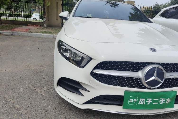 Used Mercedes-Benz A-Class 2019 A 200 L Sport Sedan Right Front Headlight