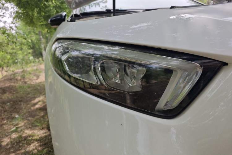 Used Mercedes-Benz A-Class 2019 A 220 L 4MATIC Sport Sedan Right Front Headlight