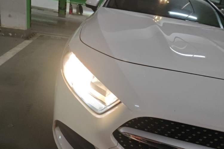Used Mercedes-Benz A-Class 2019 A 180 L Sport Sedan Right Front Headlight