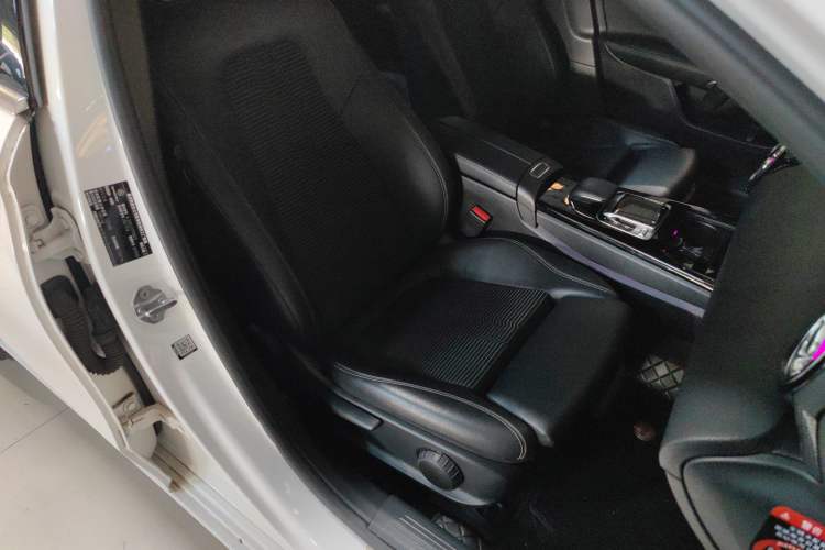 Used Mercedes-Benz A-Class 2019 A 200 Dynamic Edition Right Front Seat