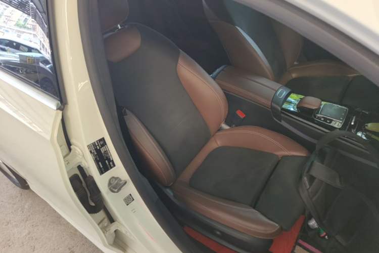 Used Mercedes-Benz A-Class 2019 A 200 L Sport Sedan Right Front Seat