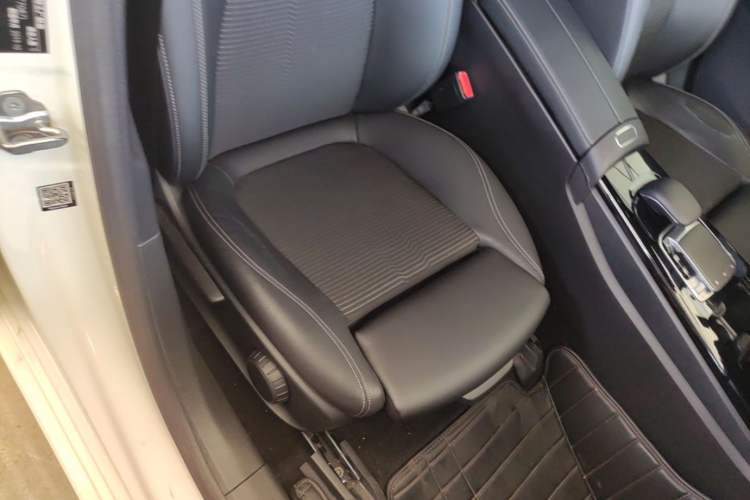 Used Mercedes-Benz A-Class 2019 A 200 Dynamic Edition Right Front Seat