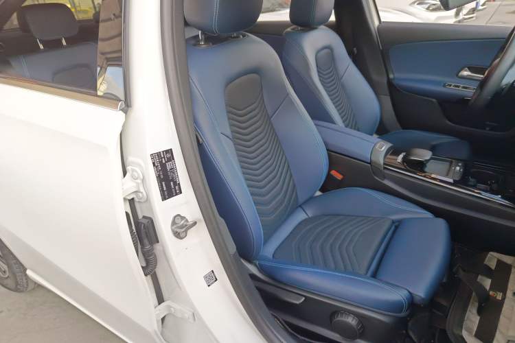 Used Mercedes-Benz A-Class 2019 A 180 L Right Front Seat