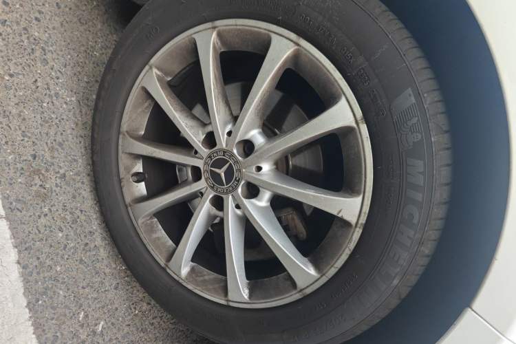 Used Mercedes-Benz A-Class 2019 A 200 L Sport Sedan First Edition Special Edition Right Front Wheel Hub