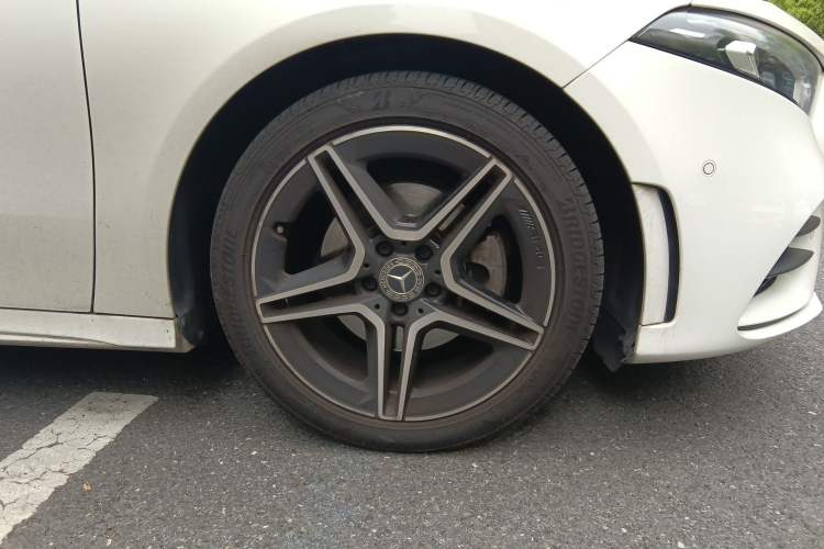 Used Mercedes-Benz A-Class  Right Front Wheel Hub