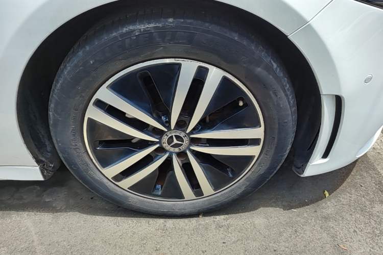 Used Mercedes-Benz A-Class 2019 A 180 L Sport Sedan Right Front Wheel Hub