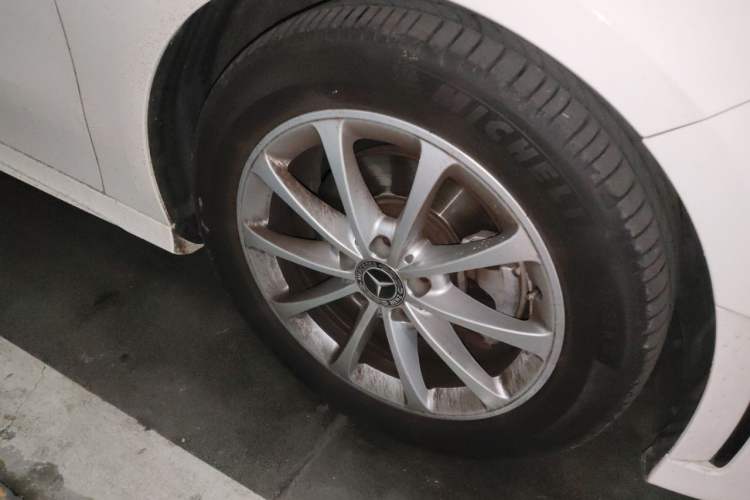 Used Mercedes-Benz A-Class 2019 Restyled A 200 L Sport Sedan Right Front Wheel Hub