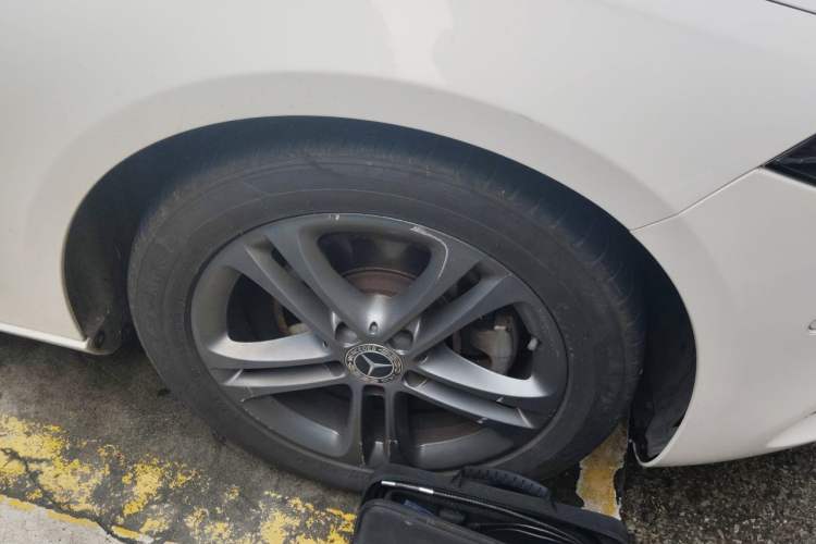 Used Mercedes-Benz A-Class 2019 A 200 Dynamic Edition Right Front Wheel Hub