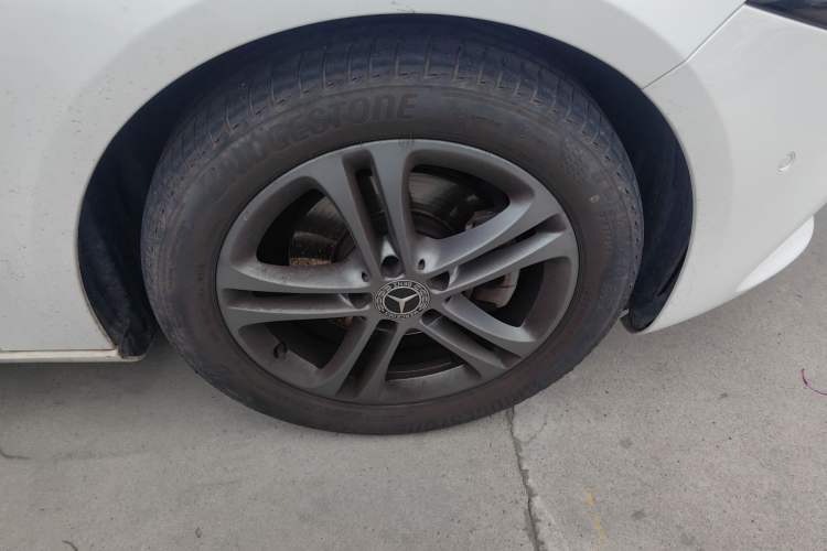 Used Mercedes-Benz A-Class 2019 A 200 Dynamic Edition Right Front Wheel Hub