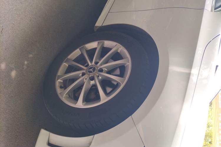 Used Mercedes-Benz A-Class 2019 A 200 L Sport Sedan Right Front Wheel Hub