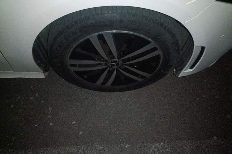 Used Mercedes-Benz A-Class 2019 A 180 L Sport Sedan Right Front Wheel Hub