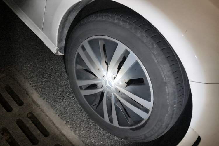 Used Mercedes-Benz A-Class 2019 A 180 L Sport Sedan Right Front Wheel Hub