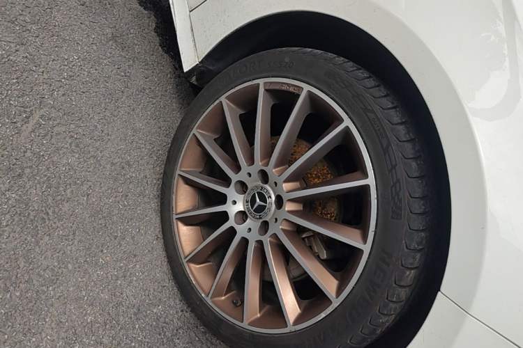 Used Mercedes-Benz A-Class 2019 A 200 L Sport Sedan First Edition Special Edition Right Front Wheel Hub