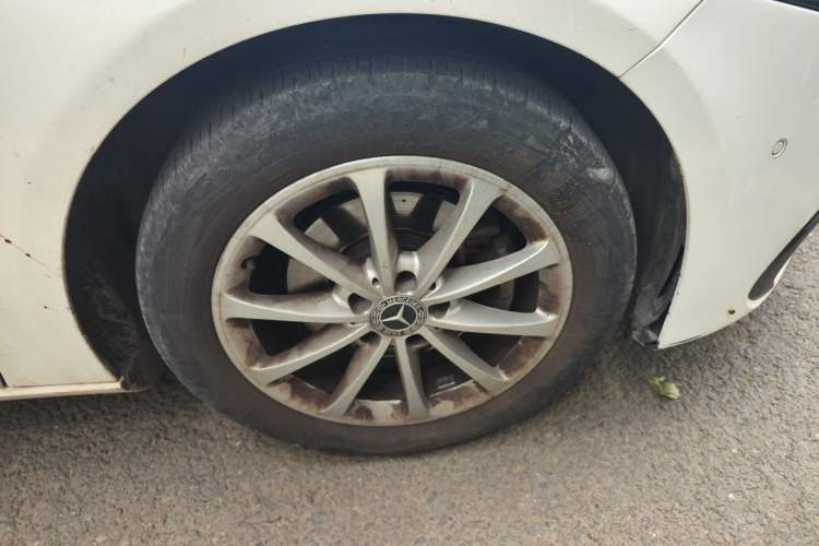 Used Mercedes-Benz A-Class 2019 A 200 Fashion Model Right Front Wheel Hub